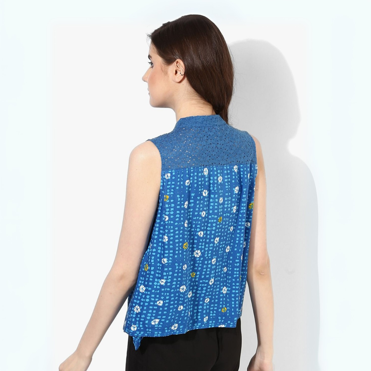 Essential 3-Pack Sleeveless Shirts for Women β Comfort Meets Style