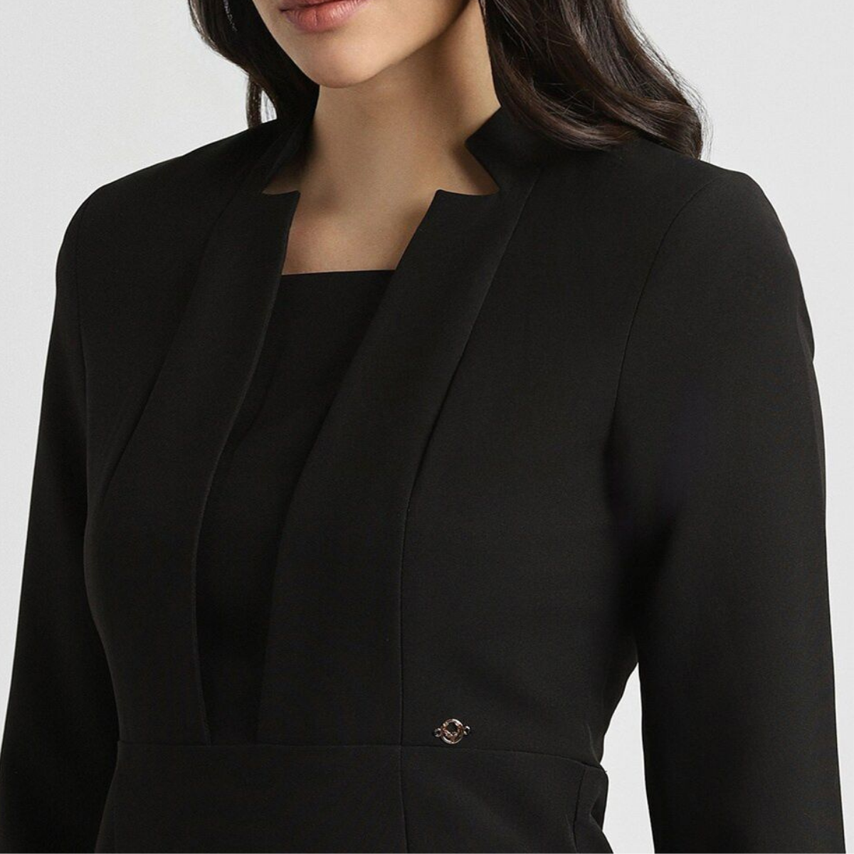 Pack of 4 Women’s Dresses: Chic, Trendy, and Timeless