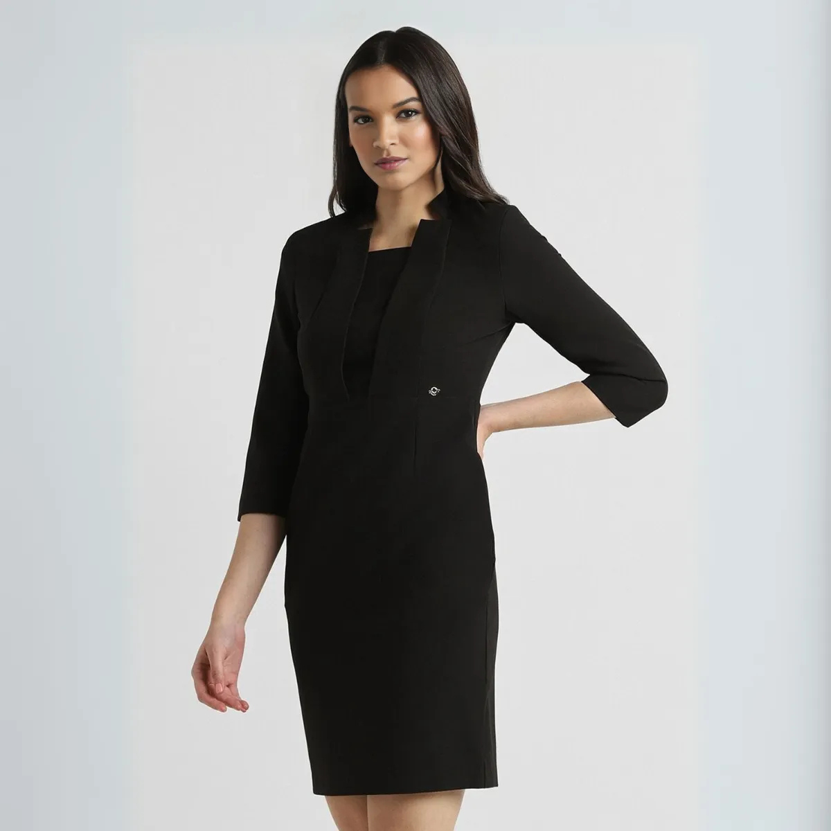 Pack of 4 Women’s Dresses: Chic, Trendy, and Timeless