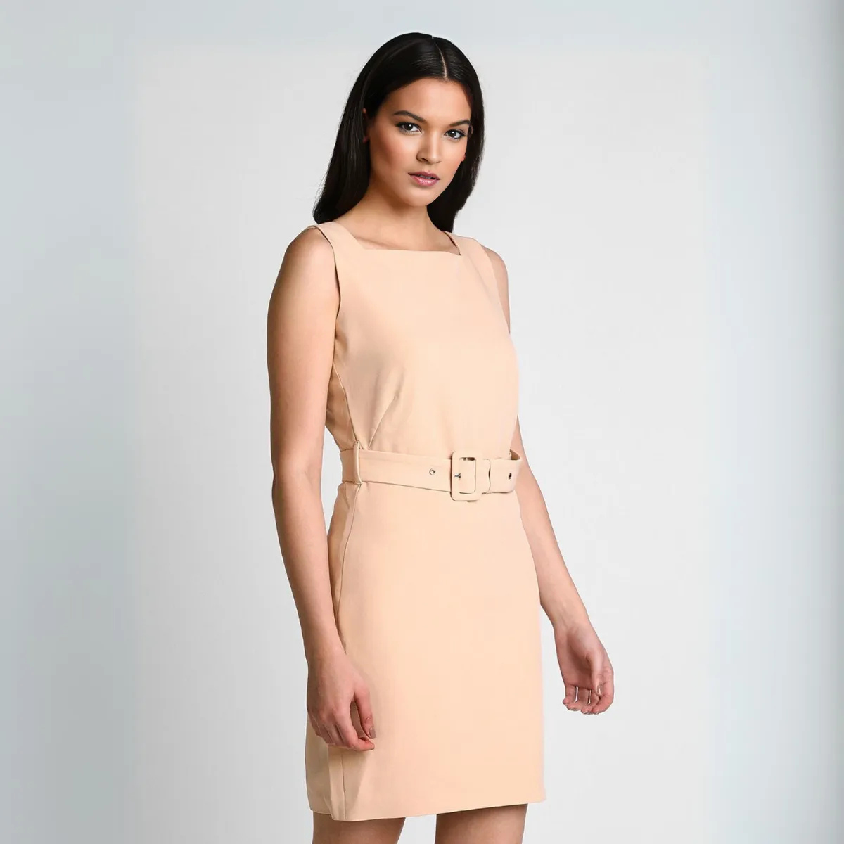 Pack of 4 Women’s Dresses: Chic, Trendy, and Timeless
