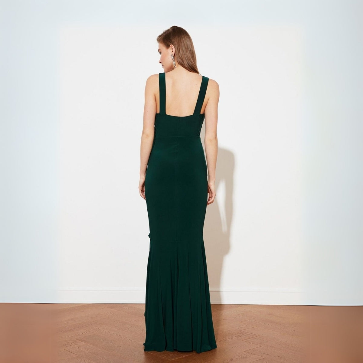 Pack of 4 Women’s Dresses: Chic, Trendy, and Timeless